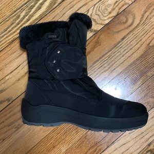 LIKE NEW PAJAR Moscou Black Boots w/ ICE GRIPPERS